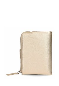 Kleine metallic gouden leren portemonnee met textuur, met rits en treklem op een witte achtergrond.