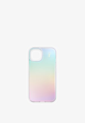 Funda de teléfono transparente con colores pastel iridiscentes en degradado y una gran abertura para la cámara, diseñada para un smartphone moderno.
