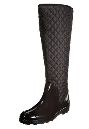 Stivali neri al ginocchio con parte superiore in tessuto trapuntato e sezione inferiore in gomma lucida, con punta arrotondata e suola testurizzata.