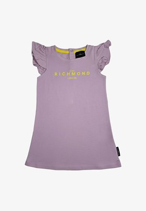 Vestito corto da bambina color lilla con maniche a sbuffo, testo giallo "John Richmond London" sul petto e chiusura a bottoni a pressione sulla scollatura posteriore.
