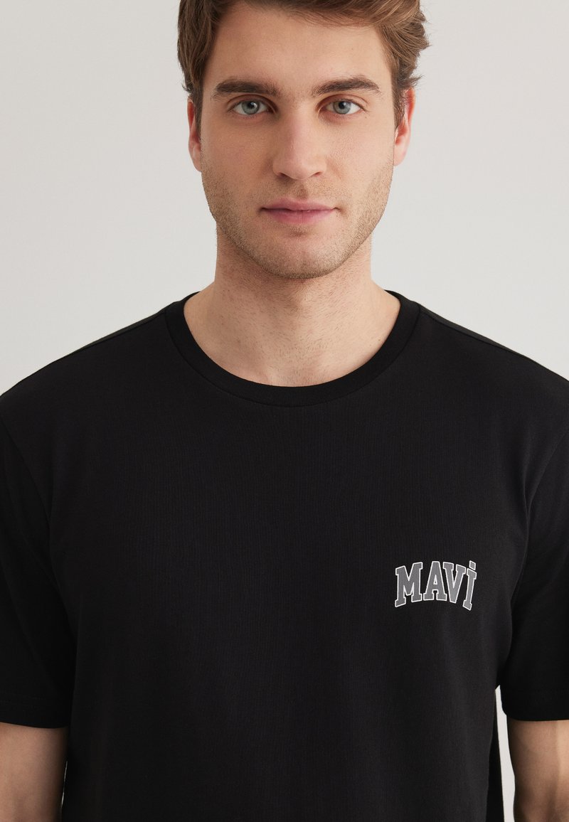 Mavi KURZARM LOGO Print T-shirt black Zalando
