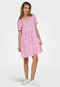 ONLY ONLZALLY LIFE THEA NOOS PTM - Kasdienė suknelė - fuchsia pink