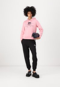 GANT ARCHIVE SHIELD HOODIE - Sudadera - geranium pink