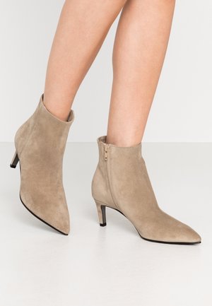 Enkelkaarsjes - beige