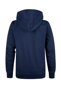 Sudadera con capucha de color azul marino que incluye un bolsillo canguro, puños y dobladillo de canalé, y una tela suave y texturizada. Vista trasera.