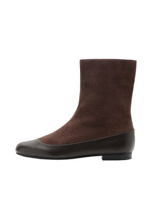 Classic ankle boots - brown