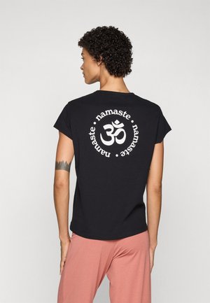 NAMASTE - T-shirt print - black white