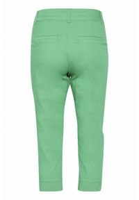 Green cropped pants made of smooth fabric featuring two back pockets and a tailored fit. The hems are cuffed for a clean finish.