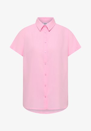 Blouse rose pâle à manches courtes avec boutons, col pointu et ourlet légèrement arrondi.