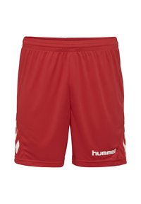 Rote Sportshorts mit elastischem Bund, vorne mit weißem hummel-Logo und Chevron-Mustern an den Seiten.