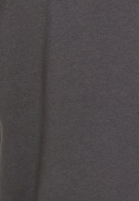 Thumbnail Image 8