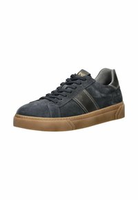 Sneakers in suede navy con suola in gomma, punta rotonda e dettaglio in pelle nera sul lato. Presentano lacci piatti e collo imbottito.