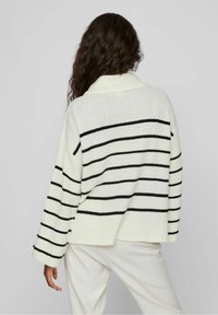 VILA Strickpullover - off-white