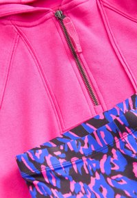 Ikke valgt, pink and blue animal