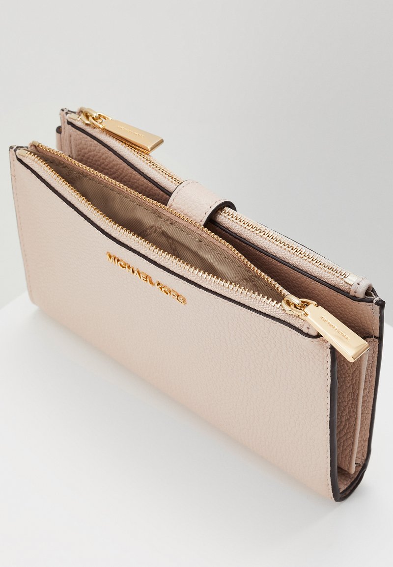 michael kors wallet light brown