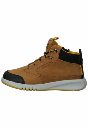 J AERANTER ABX - Sneakers hoog - brown dk yellow cf