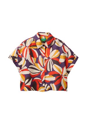 Chemise à manches courtes avec boutons, grands motifs floraux abstraits en rouge, jaune, blanc et marron sur fond violet.