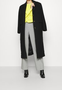Selected Femme Strickpullover - yellow