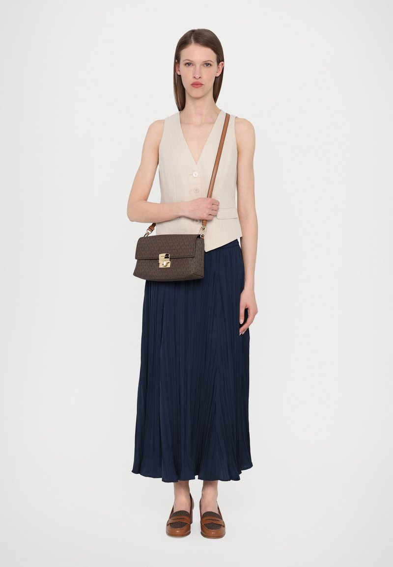 MICHAEL Michael Kors - ADDIE POUCHETTE - Cross body bag - brown, Enlarge