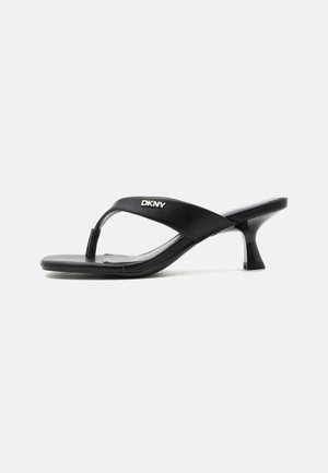 DKNY MACKEY HEELED THONG - Sandale s remenom u obliku slova T - black