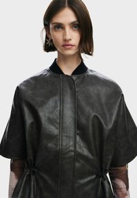 Desigual Poncho - brown