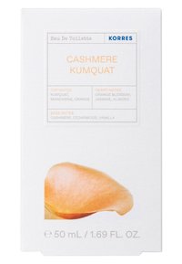 Vit låda med en strukturerad yta, med produktnamnet "Cashmere Kumquat" i orange. Inkluderar doftnoter och en illustration av blomblad.