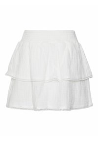Falda blanca en capas con una cintura elástica, hecha de tela texturizada, con un dobladillo ondulado y un delicado acabado en los bordes.