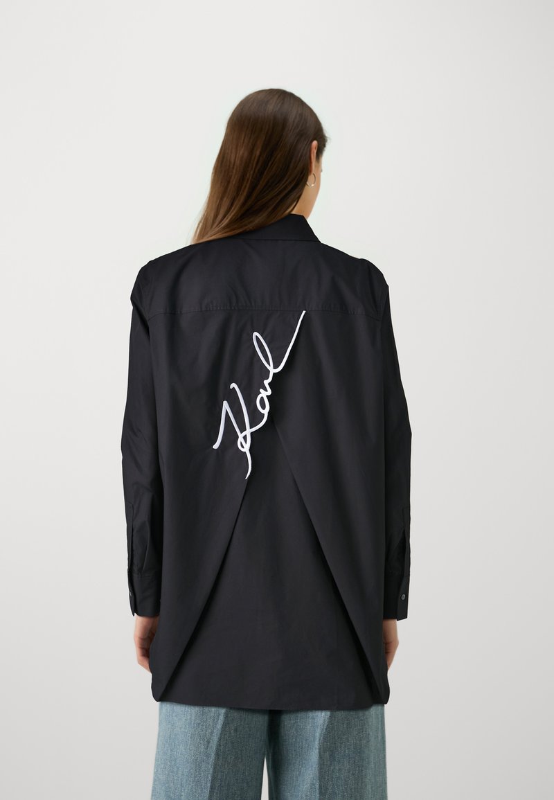 KARL LAGERFELD SIGNATURE TUNIC - Skjortebluse - black