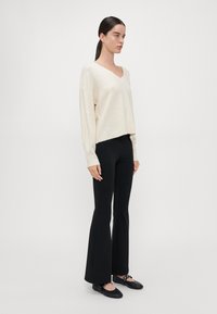 Vero Moda Tall VMJUPITER  mleczny