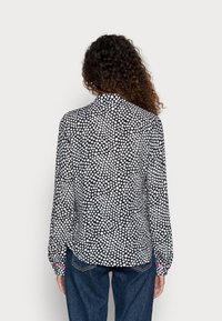 Emily van den Bergh BLOUSE - Blusa com botões - black/white