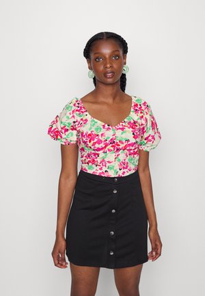 PCSHADOW SHORT - Blusa - fuchsia purple
