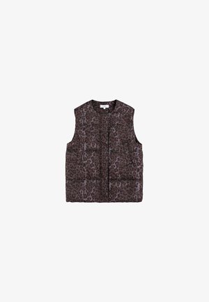 Padded sleeveless vest in dark brown with a leopard print pattern, featuring two front pockets and a round neckline. Soft, textured fabric.