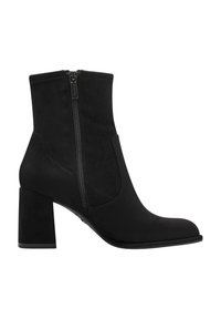 Bottine en suède noir avec un talon épais, une fermeture éclair sur le côté et un bout rond. Texture lisse et accents de couture minimalistes.