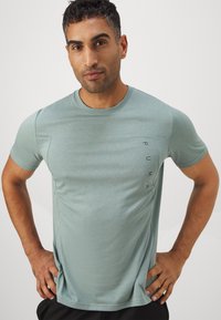 Puma TECH TRIBLEND TEE - T-skjorte til trening - green moon