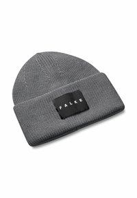 Szara, dziana czapka beanie z składanym mankielem. Posiada prostokątną, czarną naszywkę z białym napisem "FALKE" wyraźnie widoczną.
