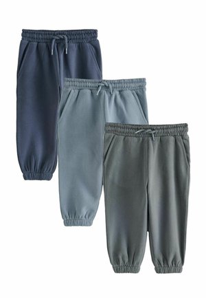 Drei Paar Fleece-Jogginghosen in Dunkelblau, Hellblau und Grau, jeweils mit elastischen Bündchen am Bund, Kordelzug, Seitentaschen und elastischen Beinabschlüssen.