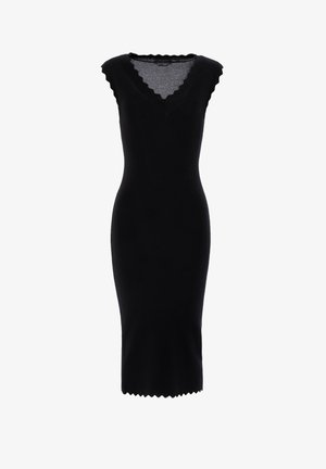 Zwarte gebreide jurk met een aansluitende silhouet, golvende randen bij de halslijn en zoom, en een V-vormige halslijn. Zachte textuur.