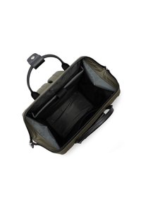 Borsa da viaggio verde oliva con manico in pelle nera, apertura con zip e ampio interno grigio dotato di tasche organizzative e dettagli in rete.