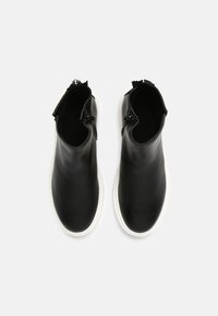 Tamaris Plateaustiefelette - black