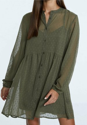 Stradivarius Robe chemise - green