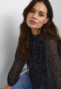 Saint Tropez LILJASZ CRINKLE LS  - Button-down blouse - night sky dot
