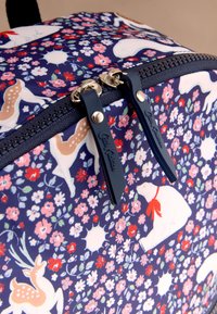 Cath Kidston FOLDAWAY - Turistinė kuprinė - navy polar ditsy