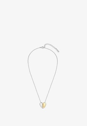 Collier à pendentif en forme de cœur en argent et en or sur une chaîne délicate, présentant un design fendu avec des finitions polies et mates.