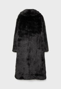 Crni kaput od umjetnog krzna s visokim okovratnikom i dugim rukavima. Ima mekanu teksturu i labav, lepršav dizajn.