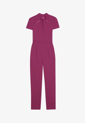 Kombinezon fuksjowy z krótkimi rękawami, z detalem dekoltu w kształcie oczka, plisowany z przodu i dopasowaną sylwetką, wykonany z gładkiego, elastycznego materiału.