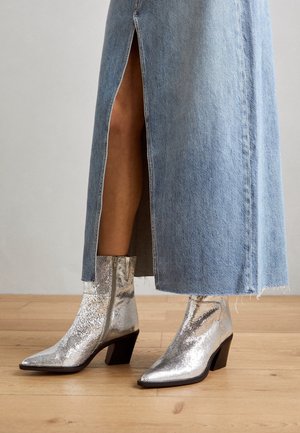 Botines camperos - silver-coloured
