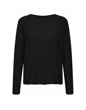 Juodas ilgomis rankovėmis viršus, pagamintas iš raukšlėto audinio. Turi plačią iškirptę ir laisvą pritaikymą su šiek tiek nukirptu apdailu. Paprastas dizainas.