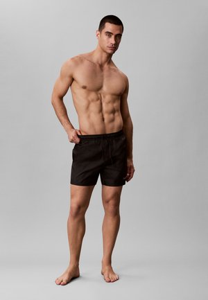 Calvin Klein Swimwear, 2-PACK SWIM TRUNKS WITH WET BAG - Плувни шорти - black/rio red