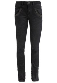 Černé úzké džíny z denimu s korálkovými detaily na předních kapsách, klasický střih a hladká textura, s předním zapínáním na knoflík.
