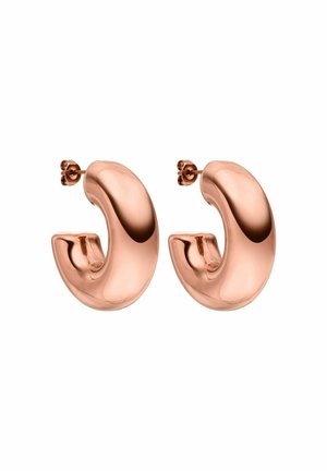 Boucles d'oreilles créoles en or rose avec un design lisse et incurvé. Texture polie et fermeture à tige sécurisée. Remarquables par leur forme audacieuse.